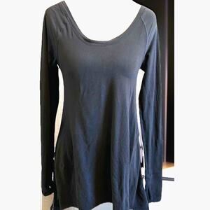 Lululemon asymmetrical whimsy goth shirt Long Sleeve Thumb Holes Comfy S/M Soft